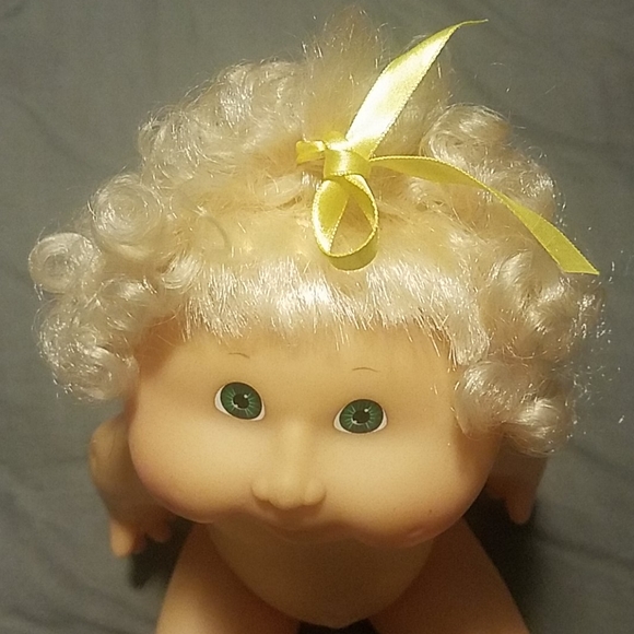 Cabbage Patch doll - Picture 4 of 6